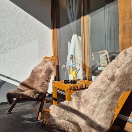 Apartment Modern With Pool, Sauna & Mountain Views Laax