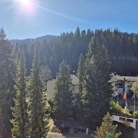 Modern With Pool, Sauna & Mountain Views Apartment